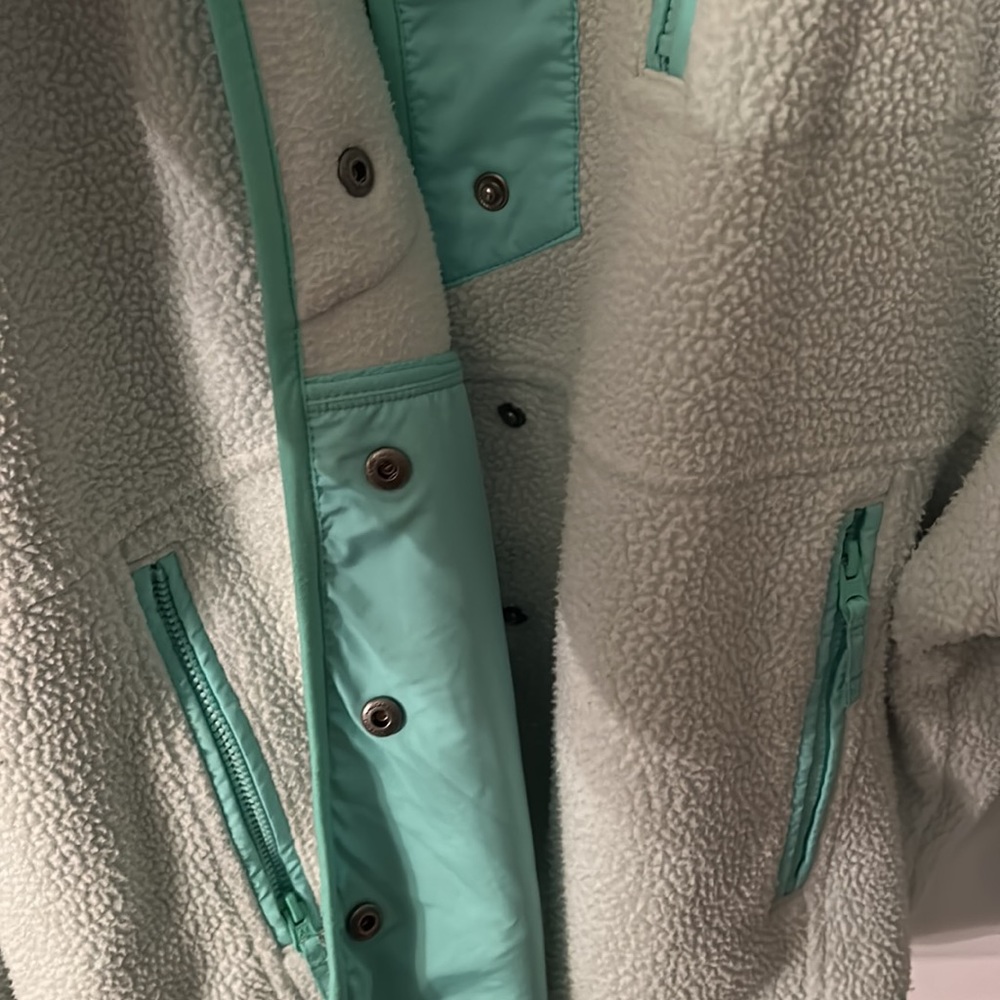 American Eagle Sweater/jacket - Picture 3 of 5